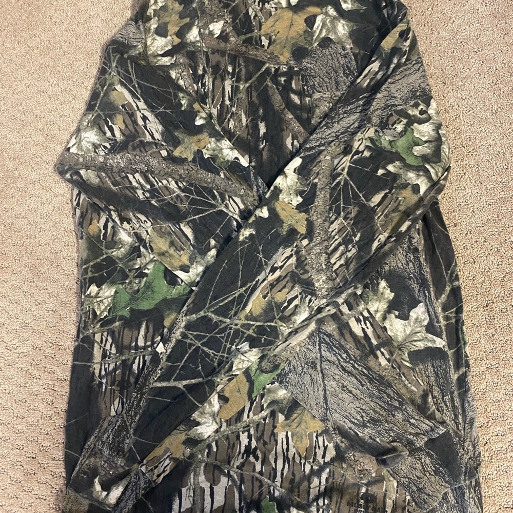 Size XL Mossy Oak Camouflage Long Sleeve Shirt